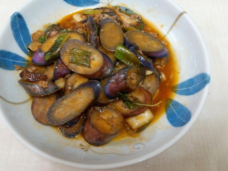 酸甜鱼香茄子的做法