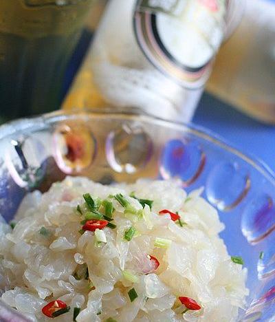 怎样做出爽脆不咸涩的海蜇——葱油海蜇的做法