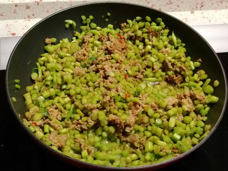 ��ʽ��ţ��ع�Ҷ��������