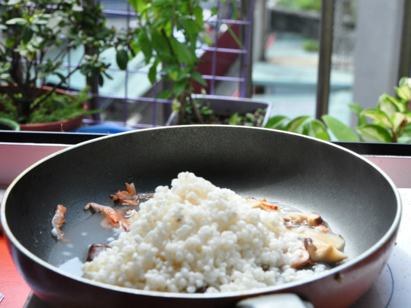 �㹽ӣ��Ϻ�׸������