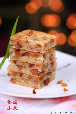 家常葱花油渣饼的做法