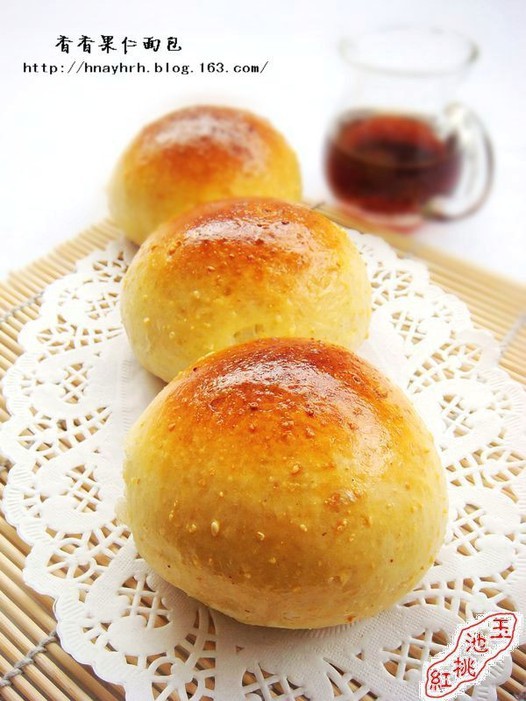 香香果仁面包的做法