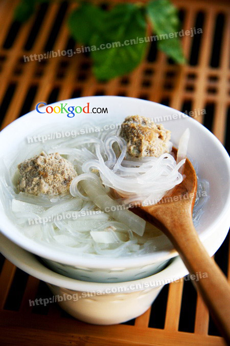 羊肉丸子萝卜粉丝汤的做法