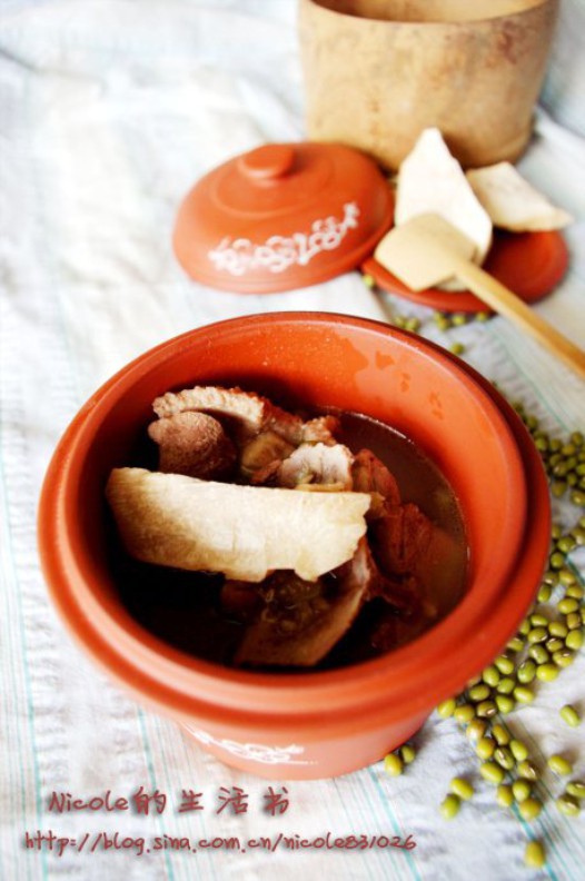 土茯苓绿豆老鸭汤的做法