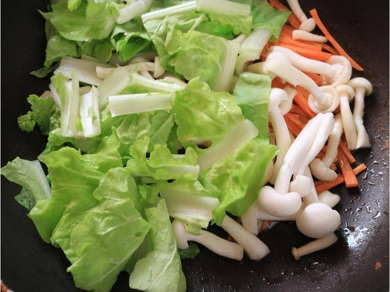 �ں���ţ������_С��ʳ�õ�����