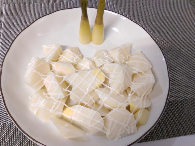 かにの沙拉凉笋的做法