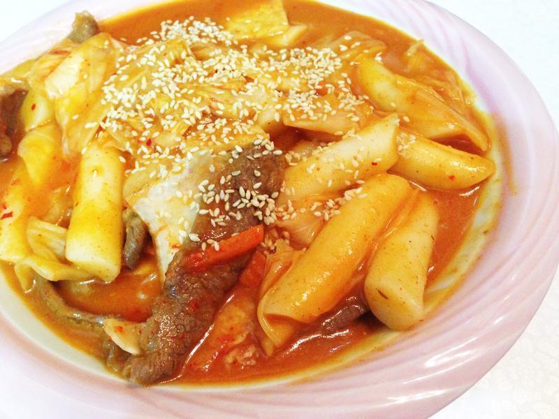 韩式牛肉辣炒年糕的做法