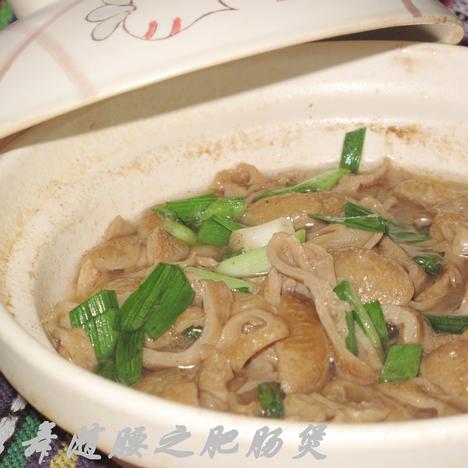 回味无穷的肥肠煲的做法