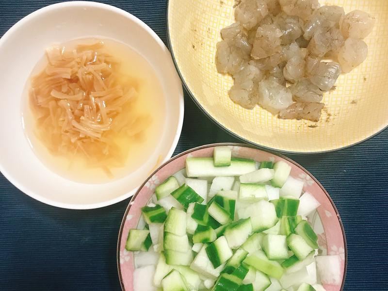 ����Ϻ�ʶ������ݷ�������