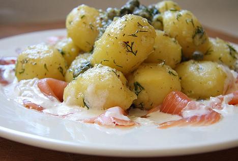 鲑鱼马铃薯沙拉的做法