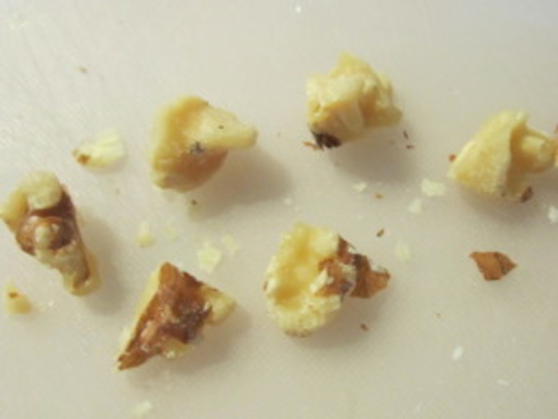 核桃鬼椒白巧克力的做法