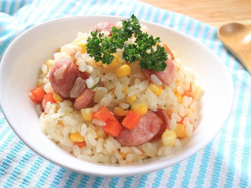 香肠玉米奶油炖饭『快锅就用乐锅史蒂娜』的做法