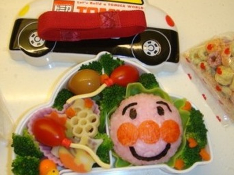 面包超人便当的做法