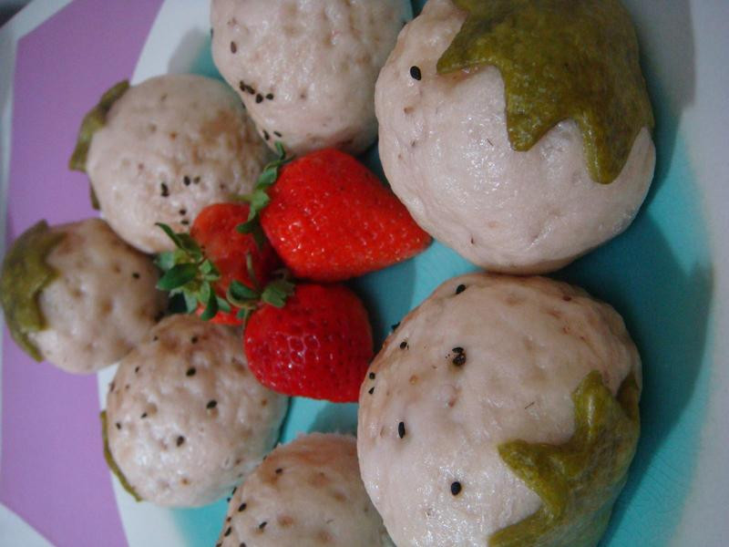 草莓馒头的做法