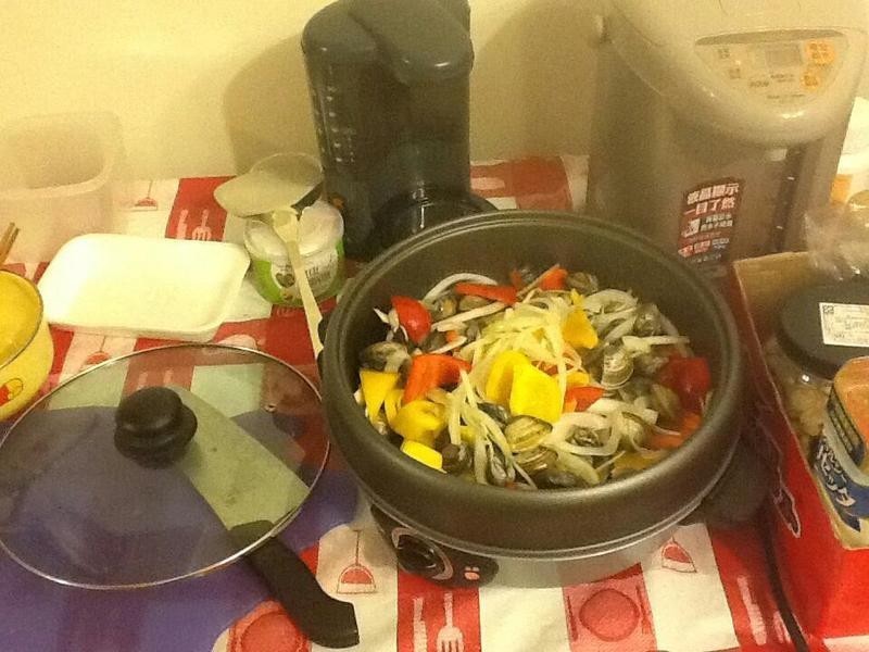 白酒蛤蛎炒甜椒的做法