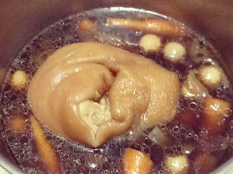 �����ʳ�ס�������� Stewed Pork Hocks������