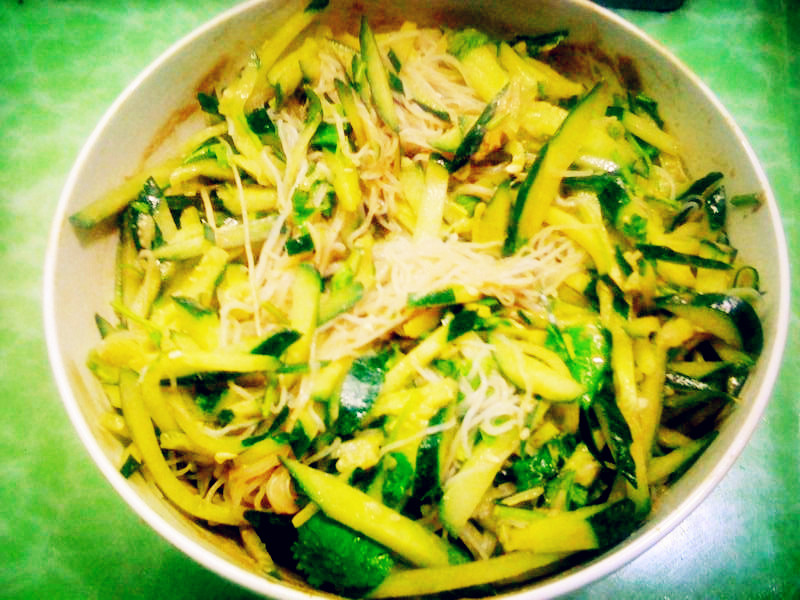 芝麻酱青瓜拌粉丝的做法