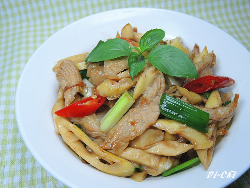 桂竹笋松阪猪的做法