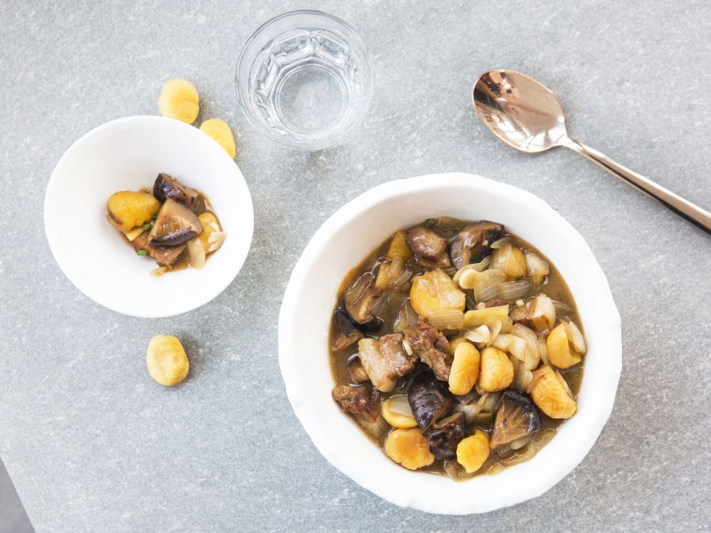 冬菇栗子炆五花腩的做法