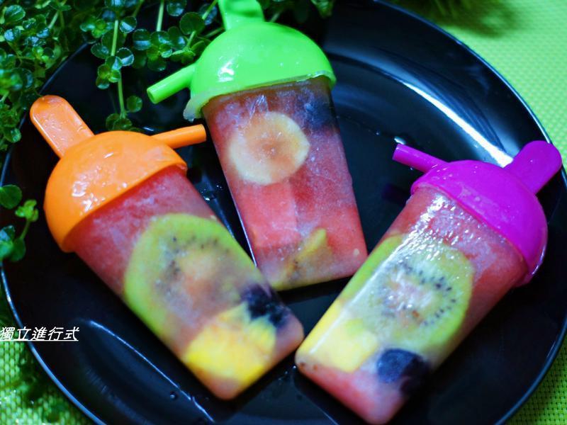 ����Ȼ�Ĳ�ɫˮ������������