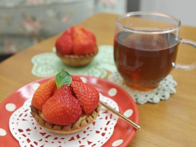 卡士达草莓塔~新鲜可爱!!『光泉鲜乳』的做法