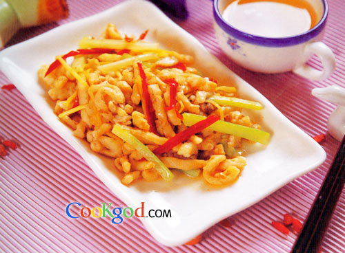 芹黄鱼丝的做法