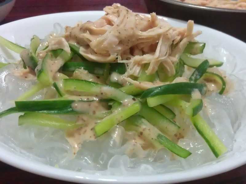 夏日简易清爽之鸡丝粉皮的做法