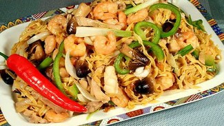 广式海鲜蚝油焖寿面的做法