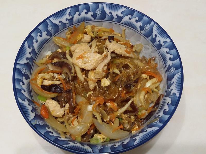 §鸡肉什锦炒冬粉§的做法