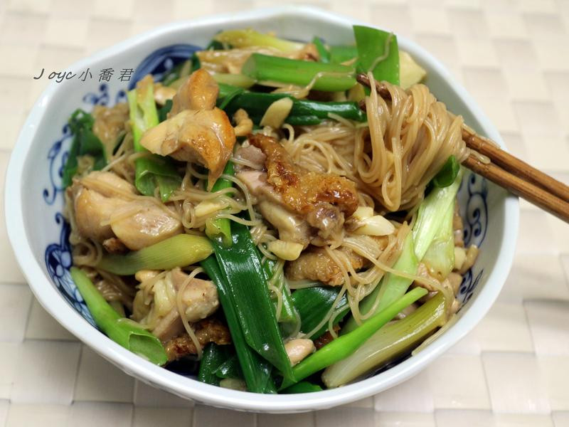 香葱鸡炒米粉的做法