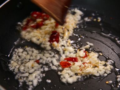 ��θ�ᶹ����ĭ�㵱������