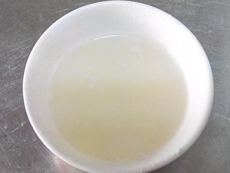 �����ҳ�������ɫ��Ȼ��ɫ�ص�����˪������