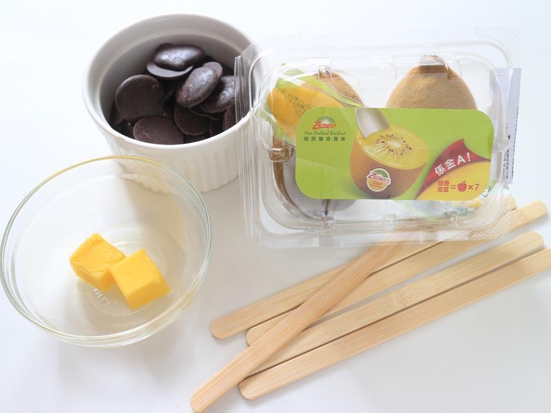 �ɰ�ӭ���硾С��ʳ�á�������