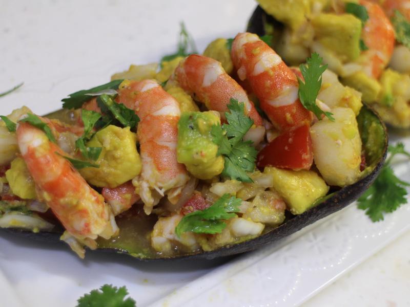 酪梨鲜虾莎莎酱的做法