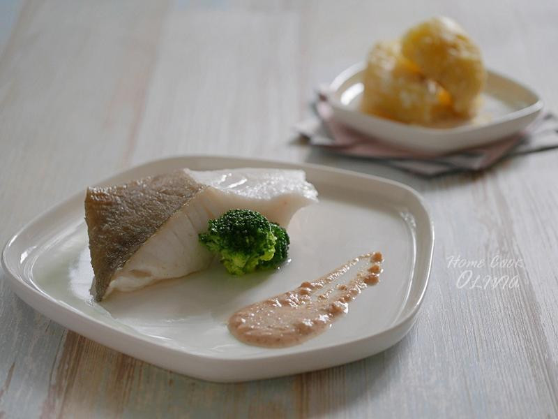 清蒸扁鳕佐坚果酱的做法