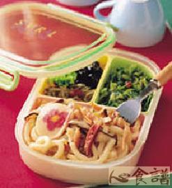 炒乌龙面便当的做法