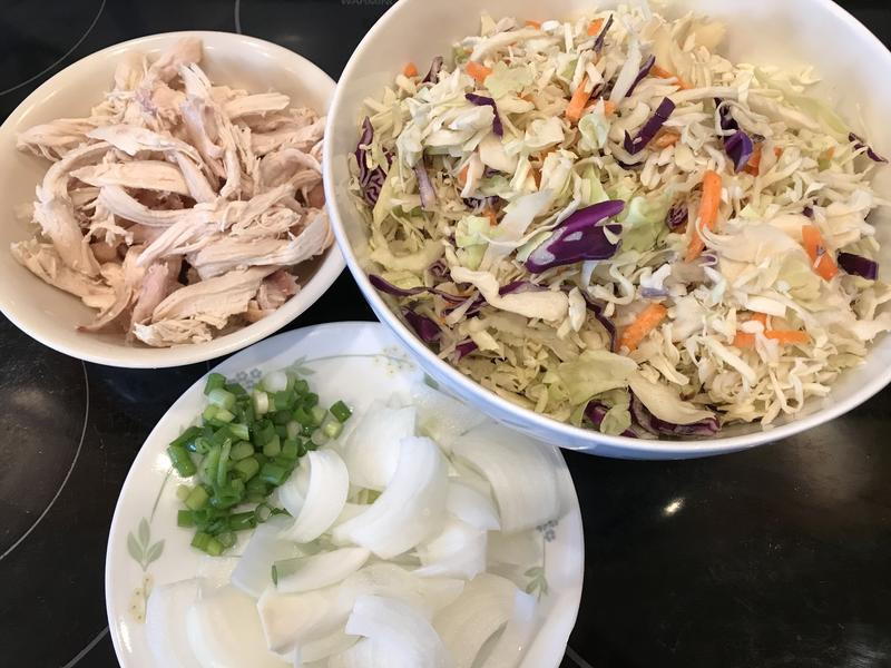 ������ɫ��˿������