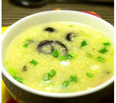 海参小米粥的做法