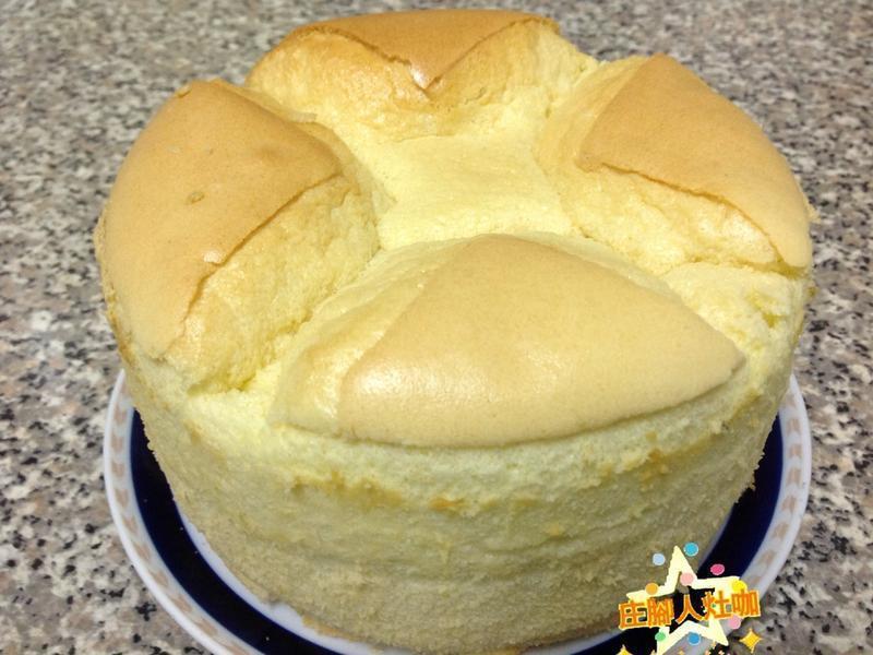 原味戚风蛋糕(6吋)的做法