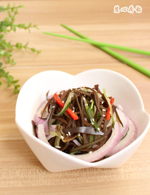 帮你用茄子皮以假乱真海带丝——多彩爽口茄子皮的做法