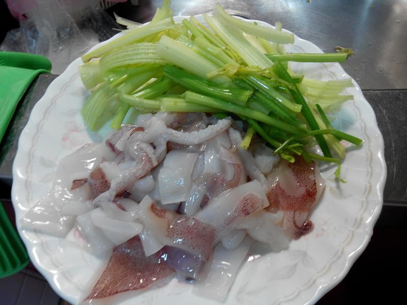 ɳ�賴��֦������