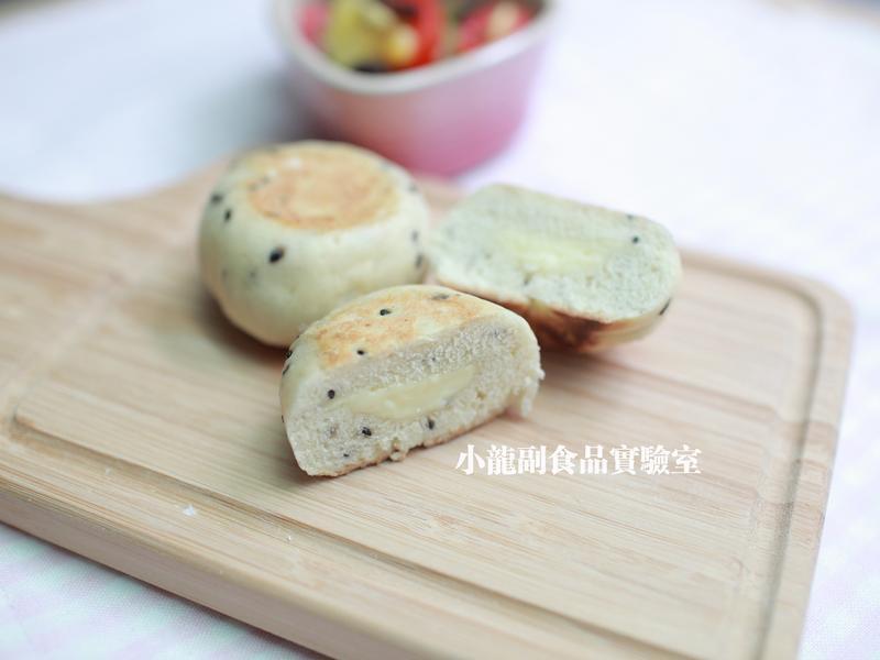 宝宝食谱【平底锅烤起司面包】免揉免发酵的做法