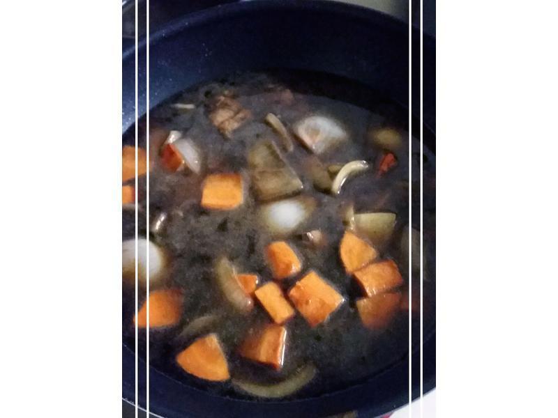 ����������~�����������