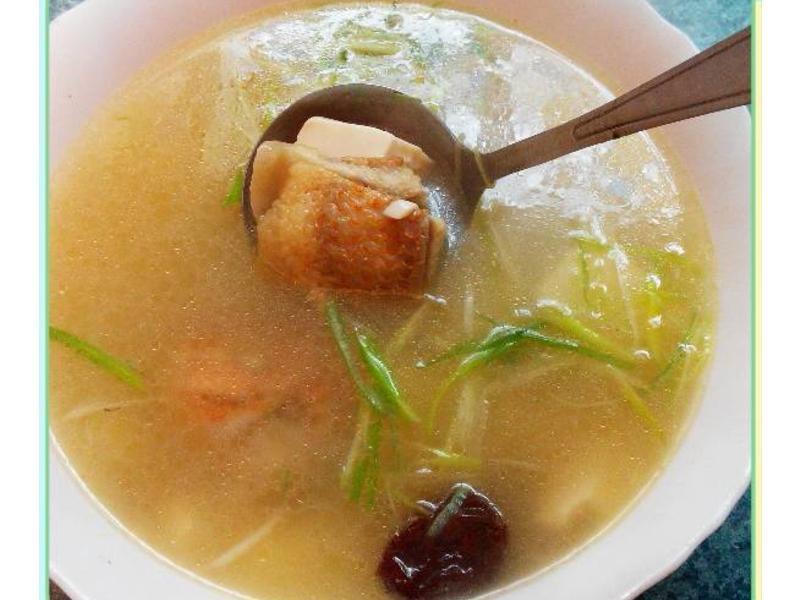 简单美味鲜鱼汤的做法