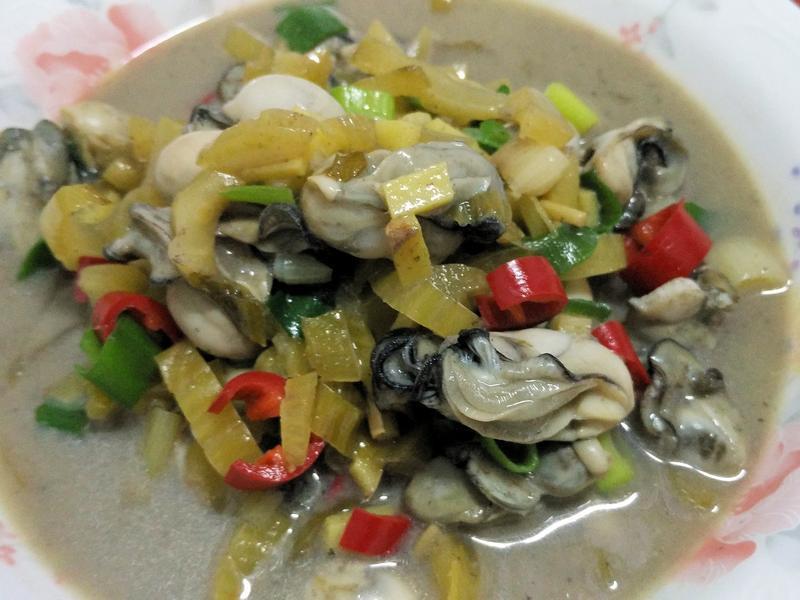 酸菜鲜蚵的做法