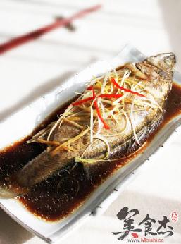 蒸鱼秘诀是:清蒸鲈鱼的做法的做法