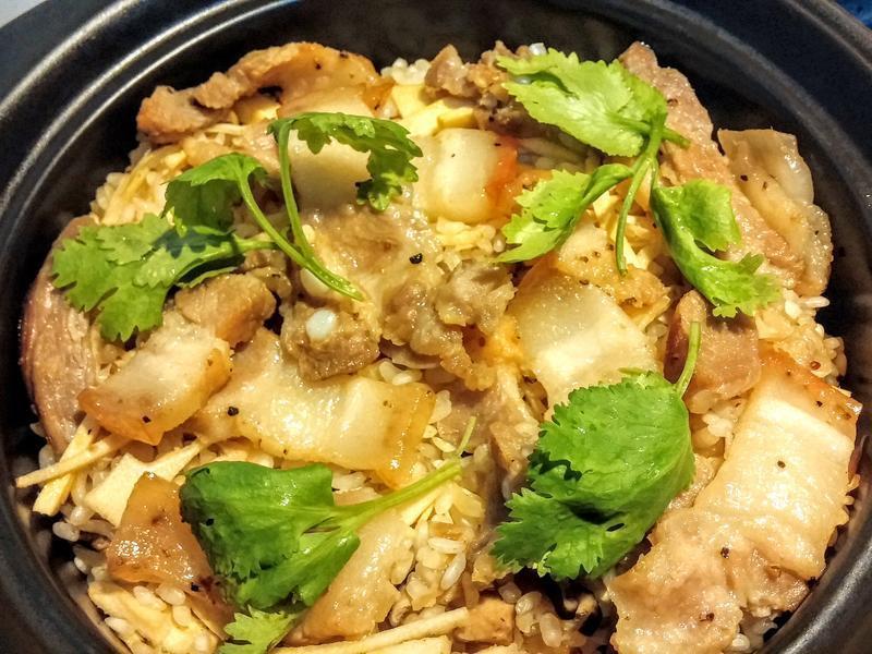 咸猪肉笋丝炊饭的做法