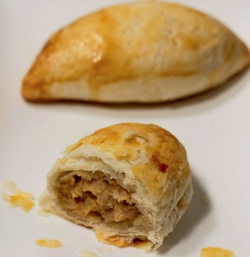 沙茶鸡肉酥皮角的做法