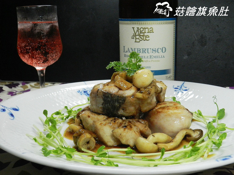 菇烩旗鱼肚的做法