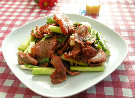 ���⳴ţ�������